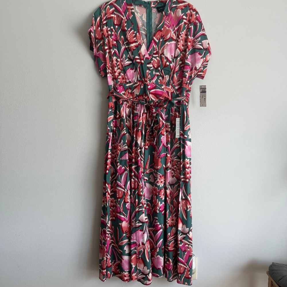 Donna Morgan Midi Dress Green and Pink Floral 💐